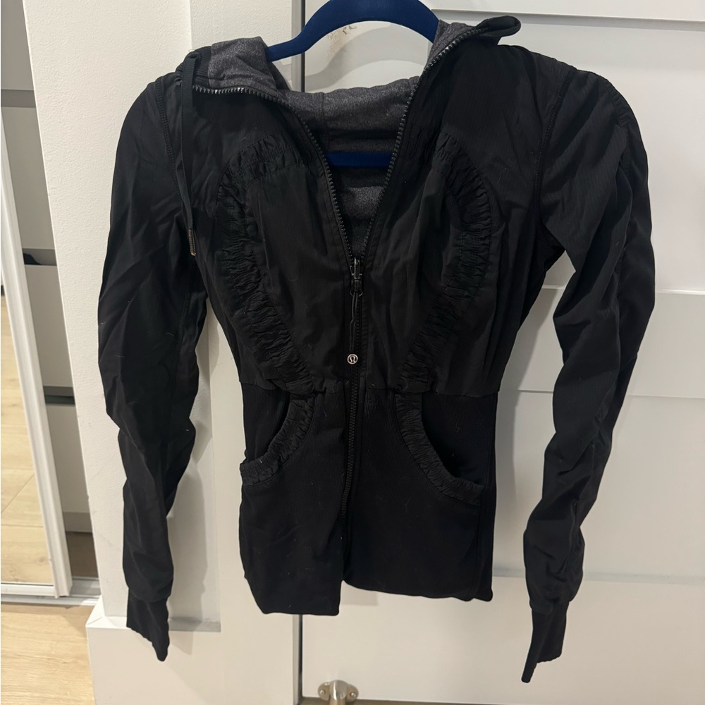 Black lululemon reversible jacket
